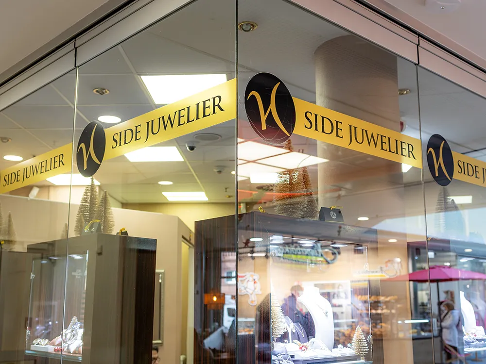 Schaufenster von Side Juwelier – Ihr Juwelier f&uuml;r Goldankauf